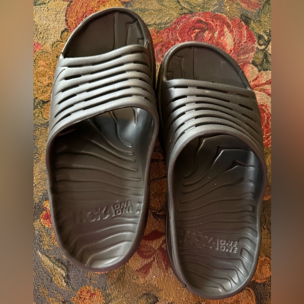 Hoka One One Unisex Recovery Black Slides - M 7 W 9